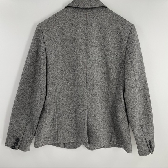 Talbots Gray Wool Blend 3 Button Classic Neutral Minimalist Pockets Blazer - Picture 9 of 14